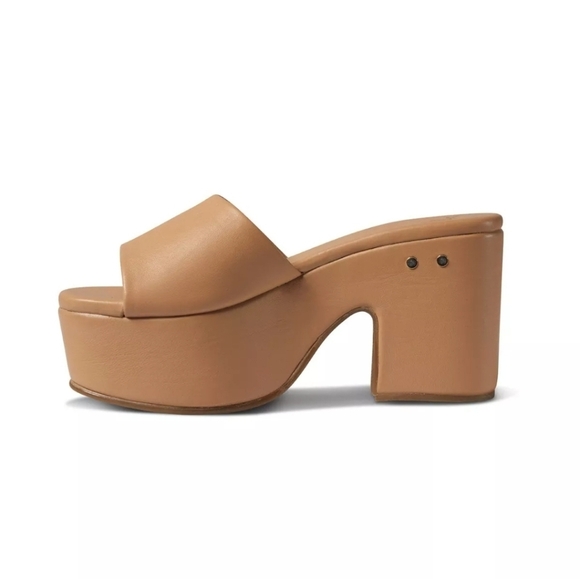 🤎🔹️BEEK 🔹️ Beach  Made In Brazil Leather Ibis Heels